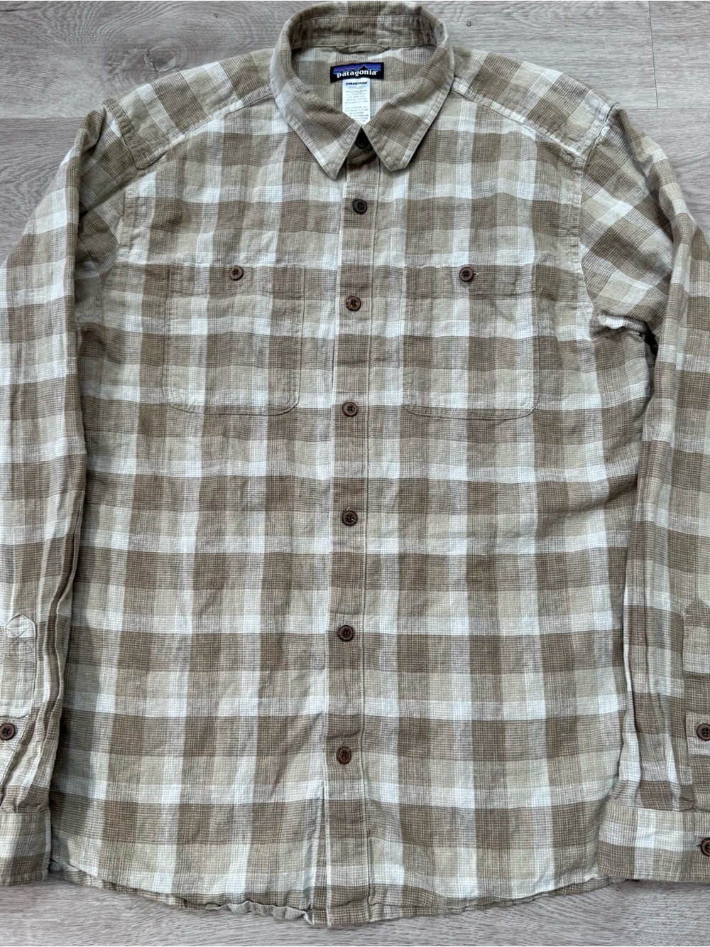 PATAGONIA MEN'S SIZE M HEMP ORGANIC COTTON BUTTON SHIRT BEIGE PLAID